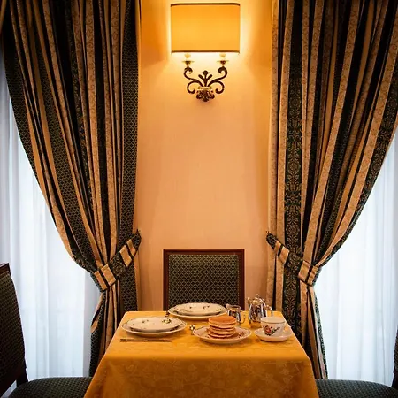 Отель Petite Fleur 3*