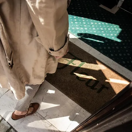 Petite Fleur Отель Рокказаро