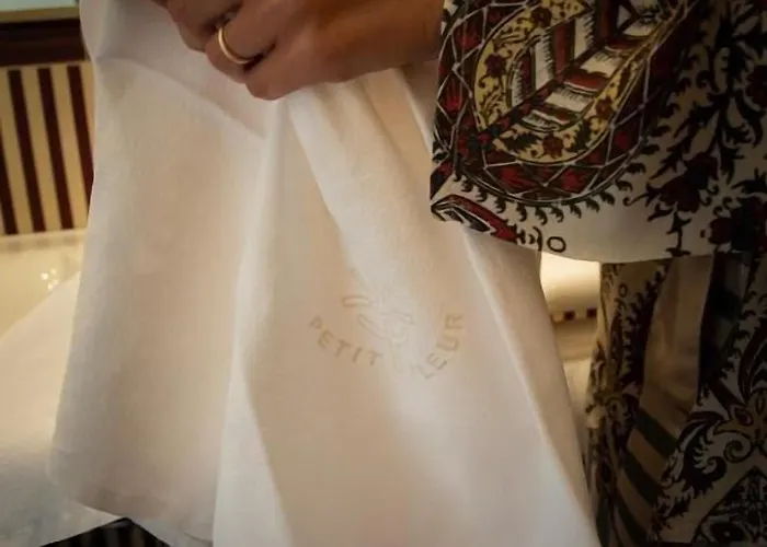 Petite Fleur ロッカラーゾ